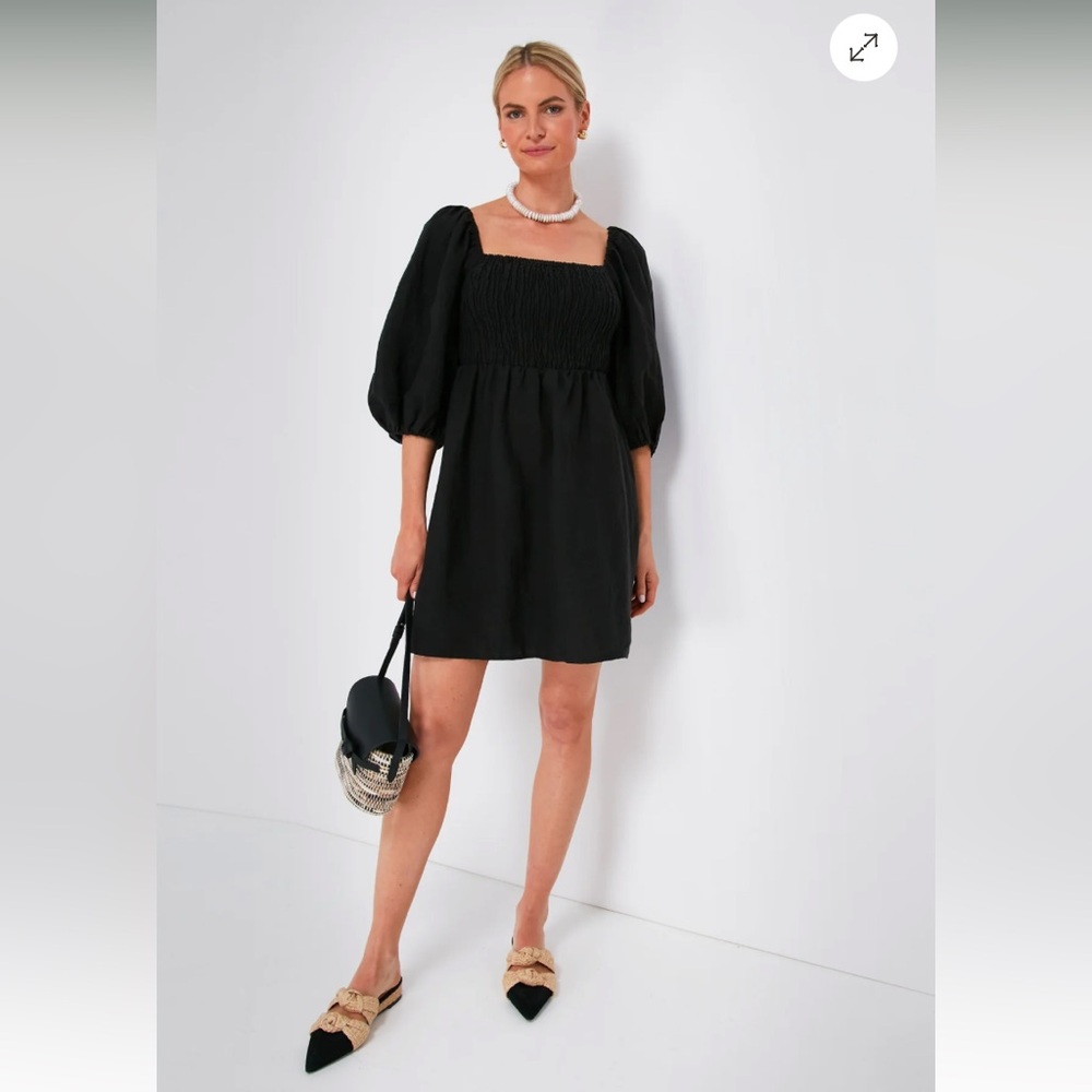 POMANDER PLACE Tuckernuck

Black Annie Smocked Dress size small 100% linen NWOT